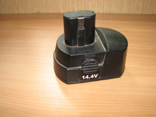 Аккумуляторная батарея шуруповерта Stern