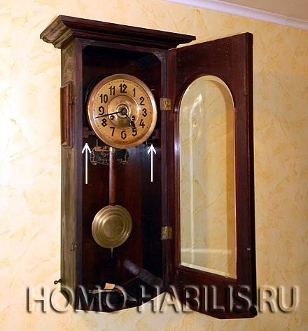 шурупы крепления механизма часов в корпусе