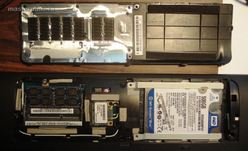 снимаем нижнюю крышку ноутбука Acer Aspire 5750