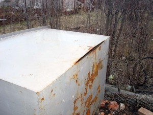 Трещина в баке